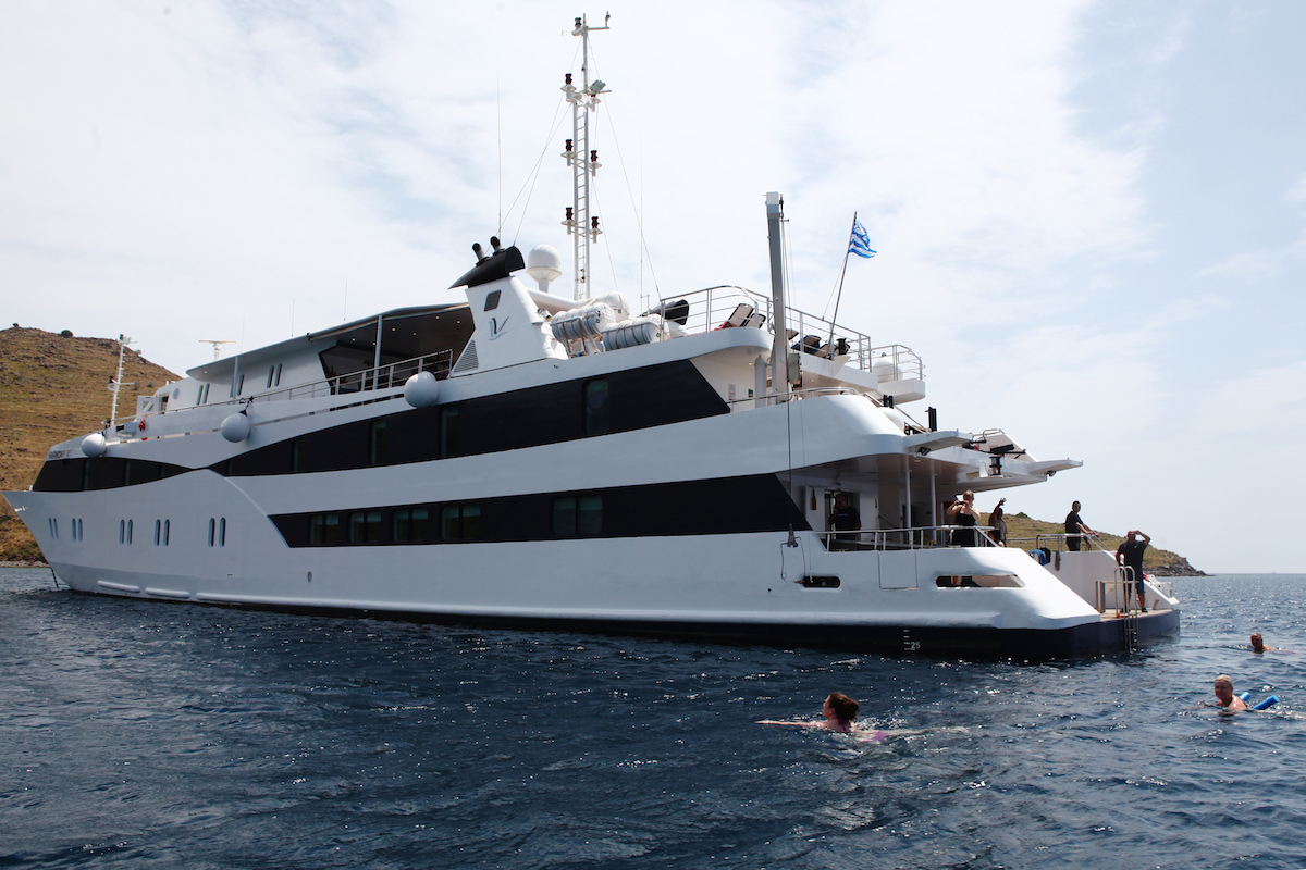 Rent Harmony V and ultimate private yacht al mare adventure for your family and friends around the Greek Islands.
